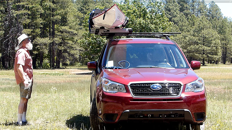 Hullavator in travel position